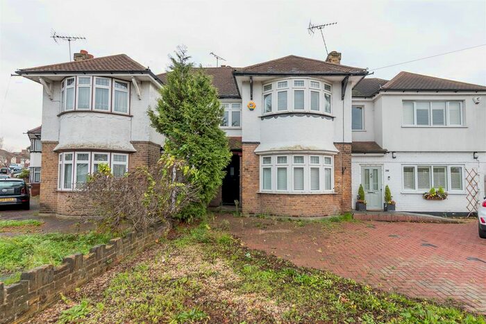 4 Bedroom Property To Rent In Sewardstone Road, London, E4