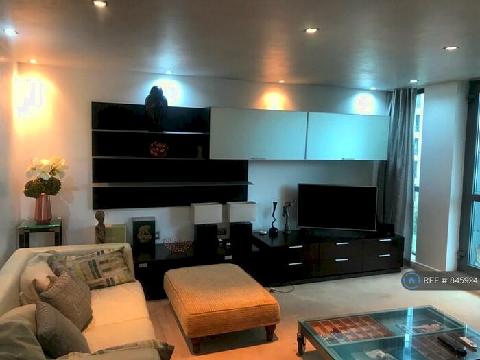 2 Bedroom Flat To Rent In Centenary Plaza, Birmingham, B1