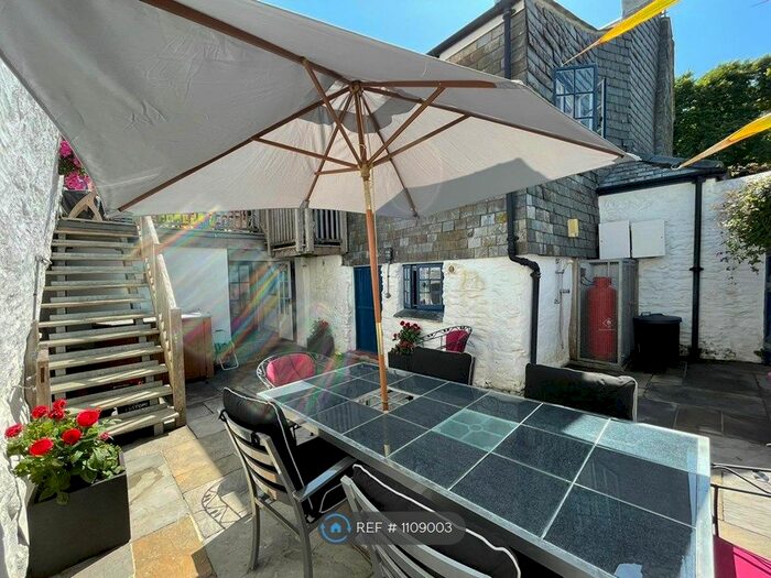 3 Bedroom Flat To Rent In Canton, Gorran Haven, PL26