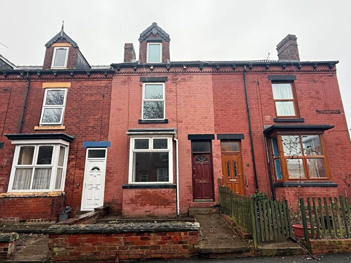 4 Bedroom Terraced House To Rent In Athlone Terrace, Leeds, West Yorkshire, LS12