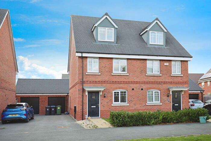 3 Bedroom Semi-Detached House For Sale In Spitfire Road, Southam, CV47