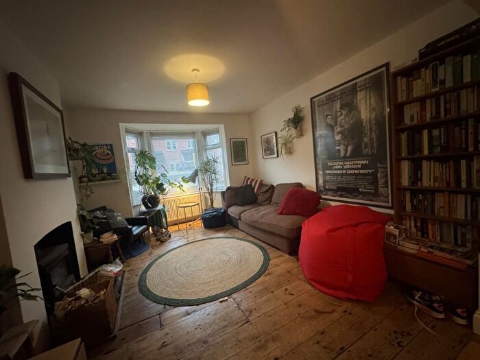 2 Bedroom End Terrace House To Rent In Newbury, Berkshire, RG14