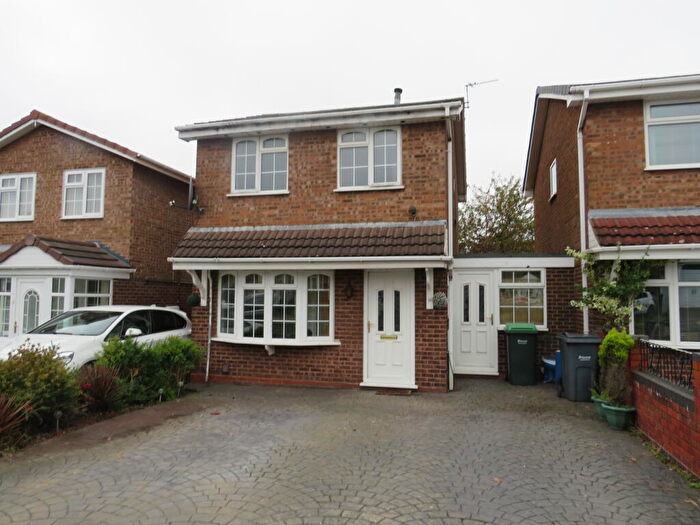 4 Bedroom House To Rent In Gladstone Drive, Tividale, Oldbury, B69