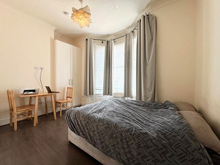 Studio To Rent In Hornsey Park Road, Hornsey, N8