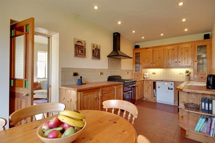 6 Bedroom Link Detached House For Sale In Westgate, North Cave, HU15