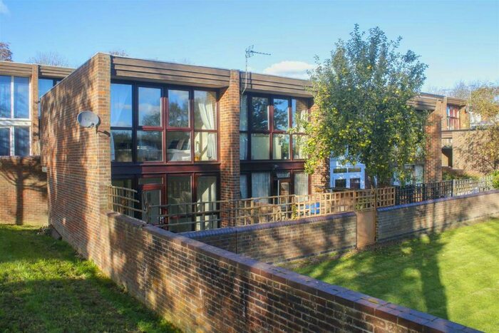 1 Bedroom End Of Terrace House To Rent In Old Groveway, Simpson, MK6