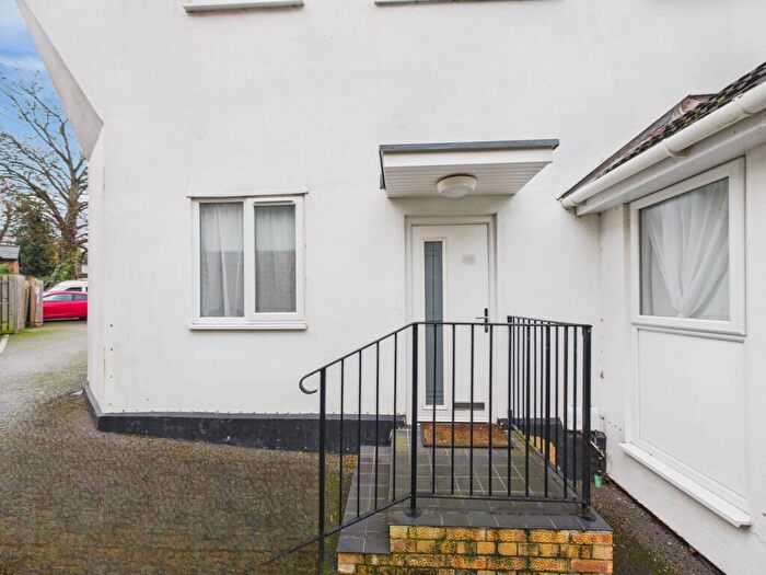 1 Bedroom Apartment For Sale In Malt House Place, Green Drift, Royston, SG8