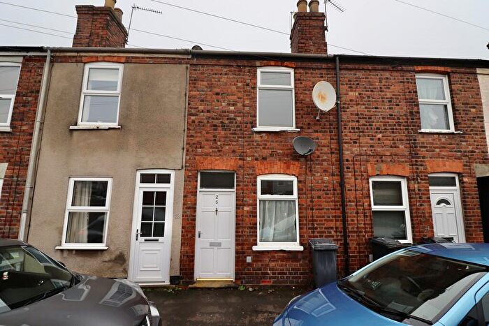 2 Bedroom Terraced House For Sale In Castle Street, Lincoln, LN1