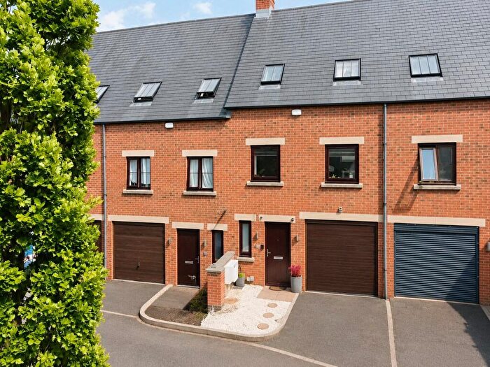 4 Bedroom Detached House For Sale In The Quarters, New Street, Hinckley, Leicestershire, LE10