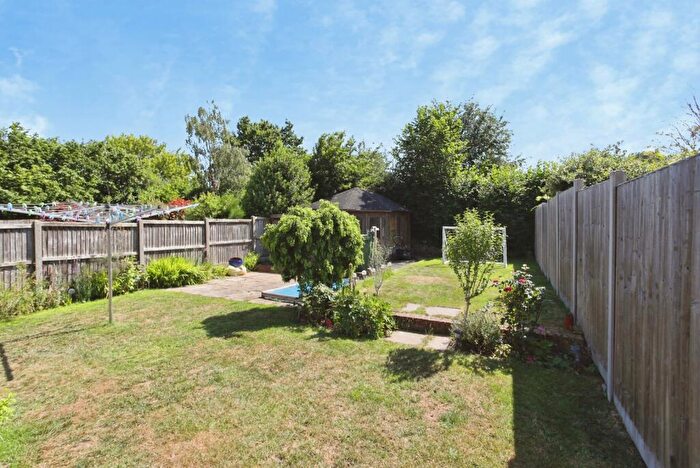 3 Bedroom Semi-Detached House For Sale In Park Way, Coxheath, Kent, ME17