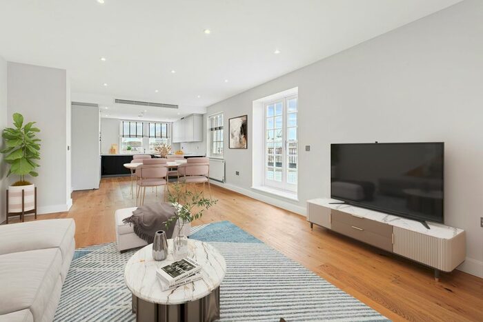 2 Bedroom Flat To Rent In Sackville Street, Mayfair, W1S