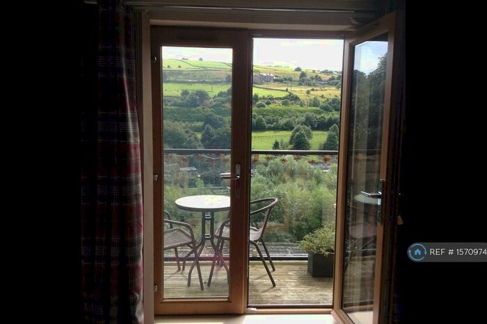 2 Bedroom Flat To Rent In Wakefield Road, Sowerby Bridge, HX6