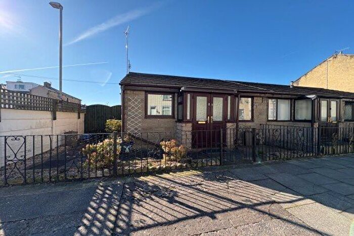 2 Bedroom Bungalow To Rent In Brockenhurst Street, Burnley, BB10