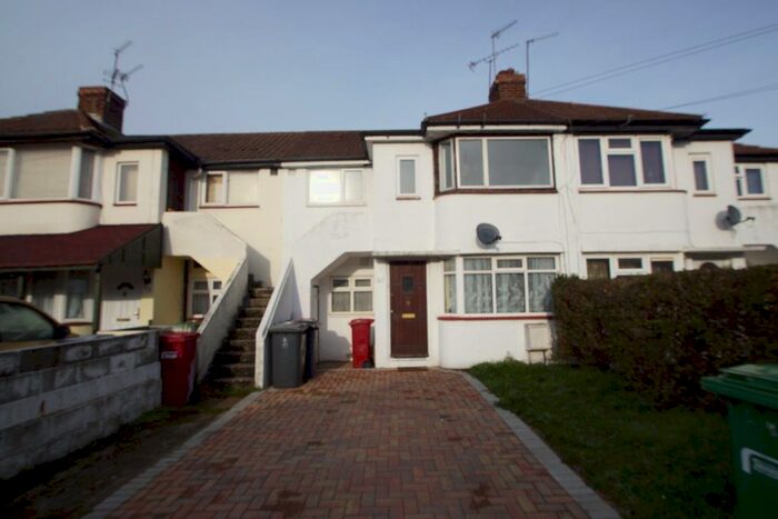 1 Bedroom Maisonette To Rent In Cornwall Avenue, Farnham Royal, Slough, SL2
