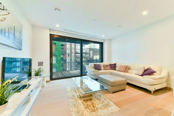 1 Bedroom Apartment To Rent In Legacy Building, Embassy Gardens, London, SW11