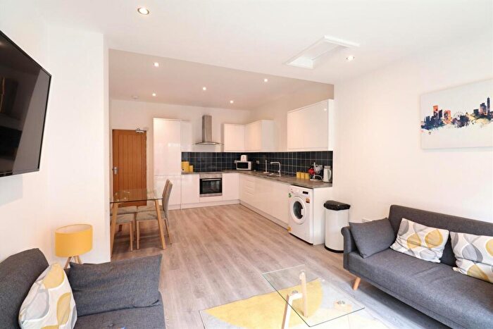 4 Bedroom Terraced House To Rent In Sefton Road, Birmingham, B16