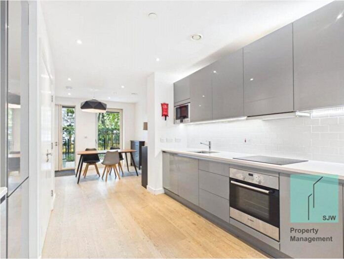 3 Bedroom Apartment To Rent In Victory Place, SE17