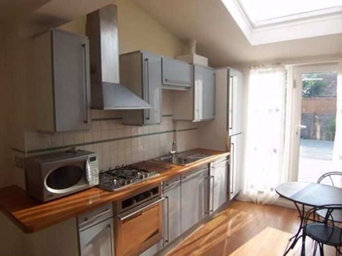 2 Bedroom Flat To Rent In Harrow View Harrow, Middlesex, HA1