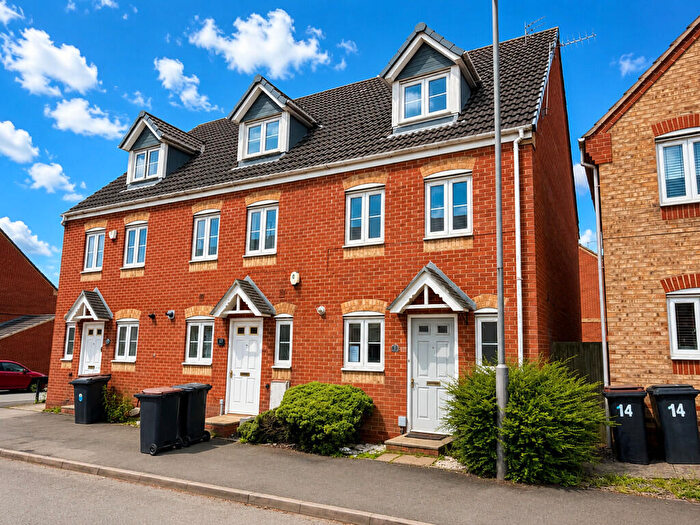 3 Bedroom End Of Terrace House For Sale In Carnation Way, Nuneaton, CV10