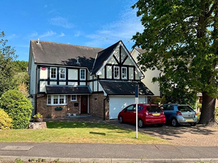 5 Bedroom Detached House For Sale In Myln Meadow, Stock, CM4