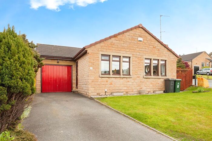 2 Bedroom Detached Bungalow For Sale In Lodge Farm Close, Thornhill Lees, Dewsbury, WF12