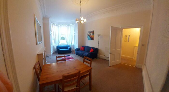 2 Bedroom Flat To Rent In T – Bruntsfield Gardens, Edinburgh, EH10
