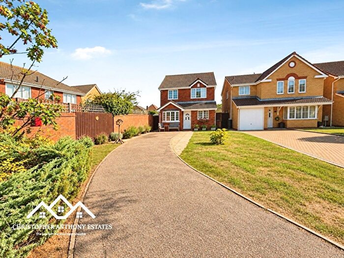 3 Bedroom Detached House For Sale In Orwell Way, Clacton-On-Sea, CO16