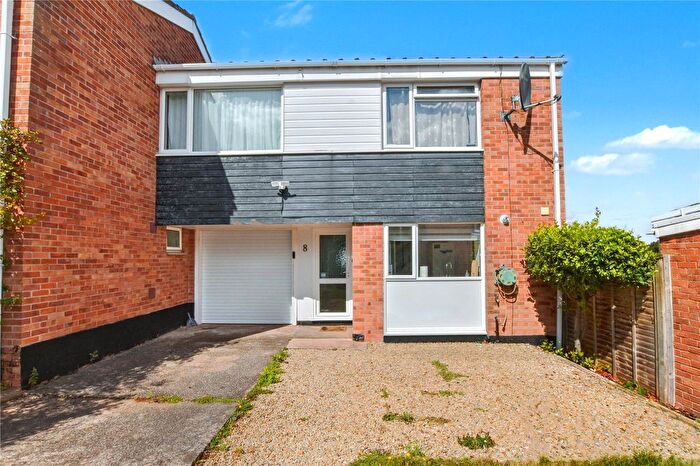 3 Bedroom End Terrace House For Sale In Broadlands Rise, Taunton, Somerset, TA1