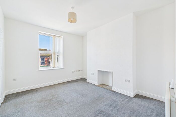 1 Bedroom Flat For Sale In Shillingford Mews, Grove Road, Leighton Buzzard, LU7