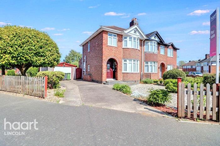 3 Bedroom Semi-Detached House For Sale In Hunt Lea Avenue, Lincoln, LN6