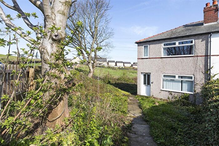 2 Bedroom Semi Detached House For Sale In Weatherhill Road, Lindley, Huddersfield, HD3