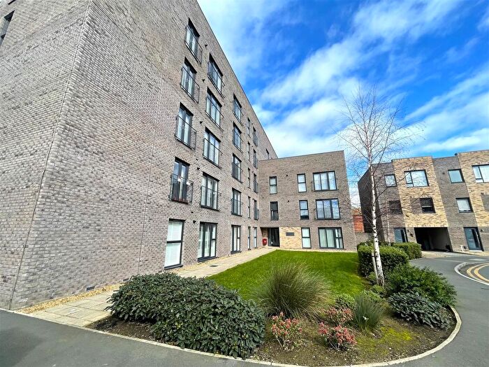 2 Bedroom Flat For Sale In Enriqueta Rylands Close, Stretford, Manchester, M32