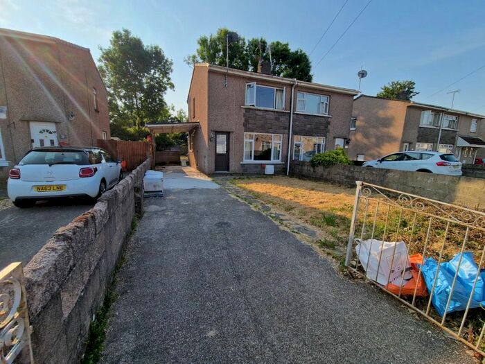 2 Bedroom Semi-Detached House To Rent In Redlands Close, Pencoed, Bridgend, CF35