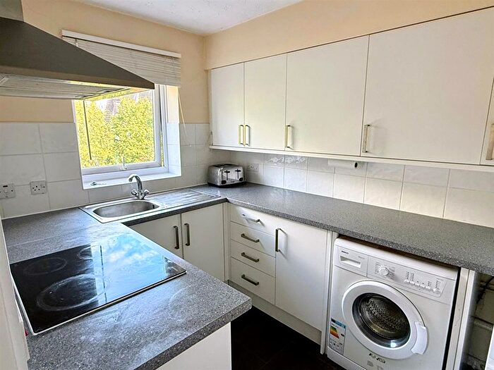 1 Bedroom Flat To Rent In Humphrey Middlemore Drive, Harborne, Birmingham, B17