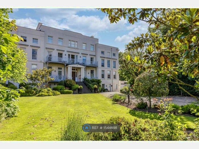 Studio To Rent In Hampton Court Road, East Molesey, KT8