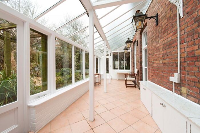 3 Bedroom Flat To Rent In Coolhurst Road, Crouch End, N8