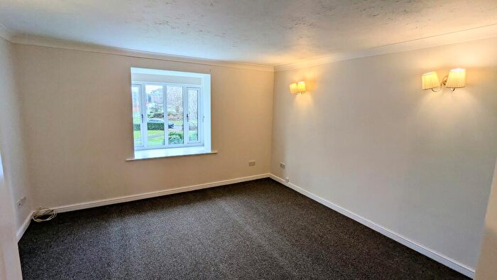 2 Bedroom Flat To Rent In Jetty Walk, Grays, RM17