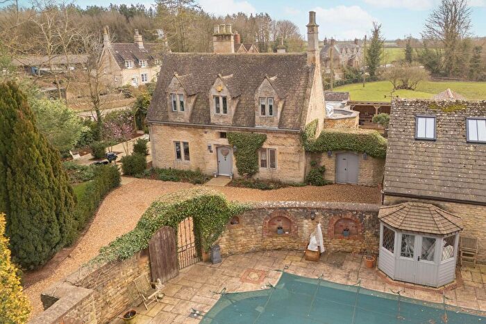 5 Bedroom Detached House For Sale In Grafton Underwood, Kettering, NN14