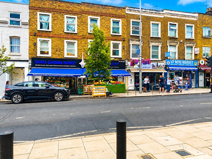 3 Bedroom Flat To Rent In High Street, Acton, W3