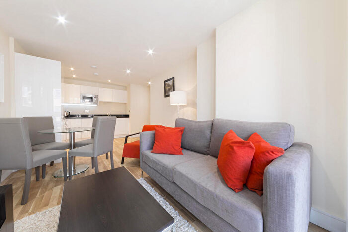 2 Bedroom Apartment To Rent In St. Annes Street, London, E14