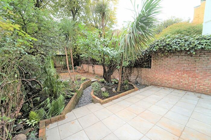 2 Bedroom Flat To Rent In Sutherland Avenue, London, W9