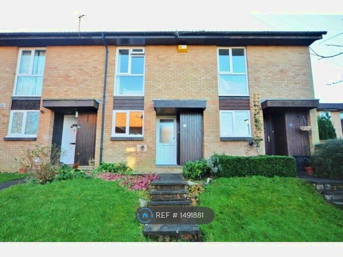 2 Bedroom Terraced House To Rent In Kennedy Gardens, Sevenoaks, TN13