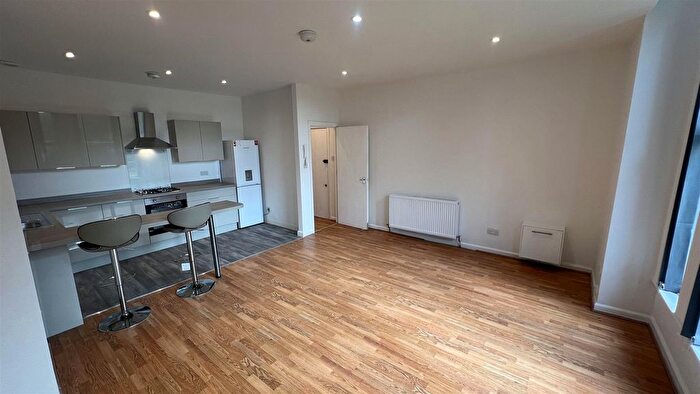 1 Bedroom Flat To Rent In Mauldeth Road, Withington, Manchester, M20