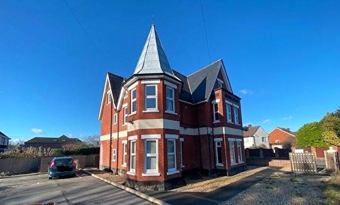 1 Bedroom Flat To Rent In Park Road, Fordingbridge, Hampshire, SP6