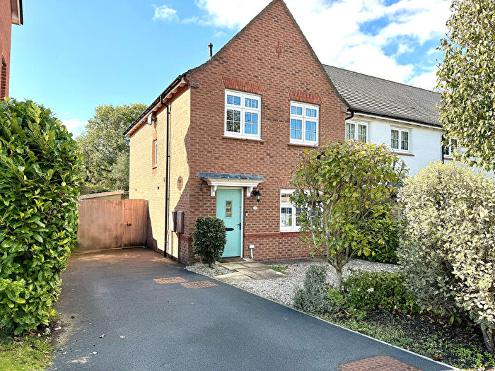 3 Bedroom End Of Terrace House For Sale In Clematis Drive, Garstang, PR3