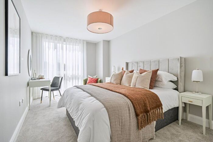 1 Bedroom Apartment To Rent In Wycombe Lane, HP10