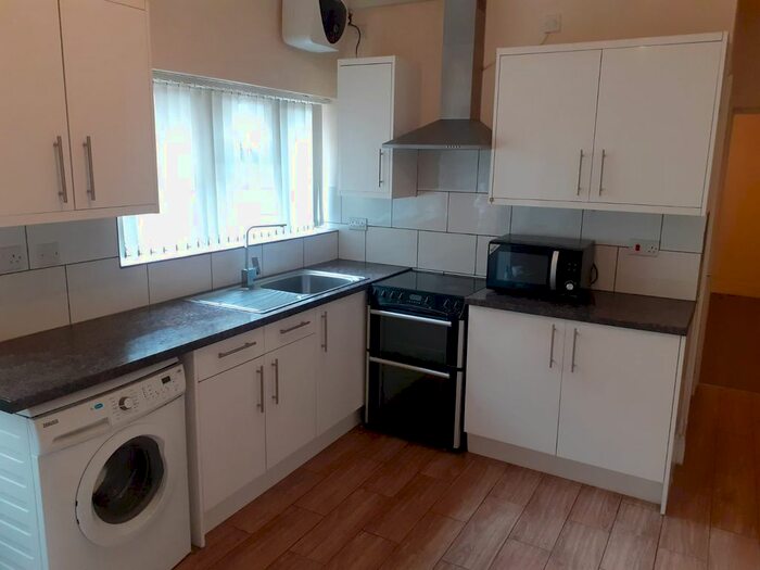 1 Bedroom Flat To Rent In Bescot Road, Walsall, WS2