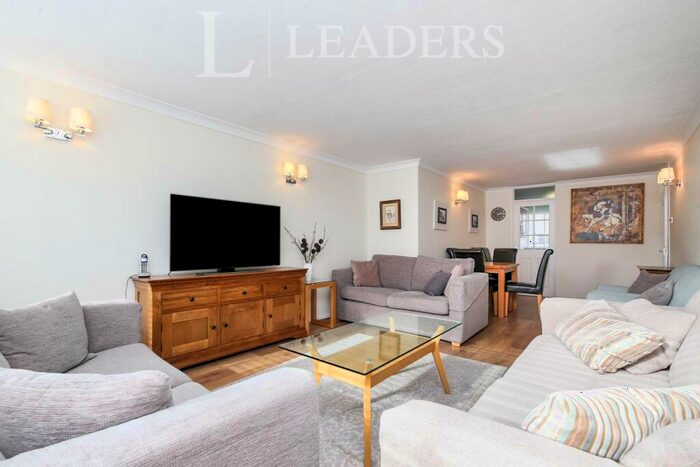 3 Bedroom Apartment To Rent In Eaton Road, Hove, BN3