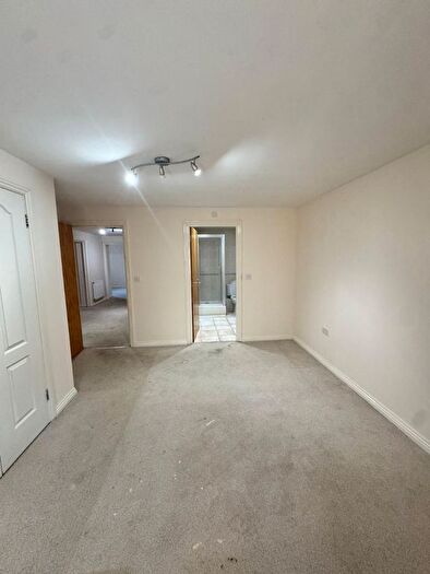 3 Bedroom Flat To Rent In Chambers Walk, Stanmore, HA7