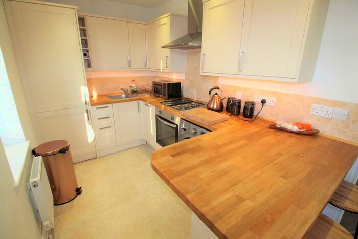 2 Bedroom Maisonette To Rent In Madrid Road, Guildford, GU2